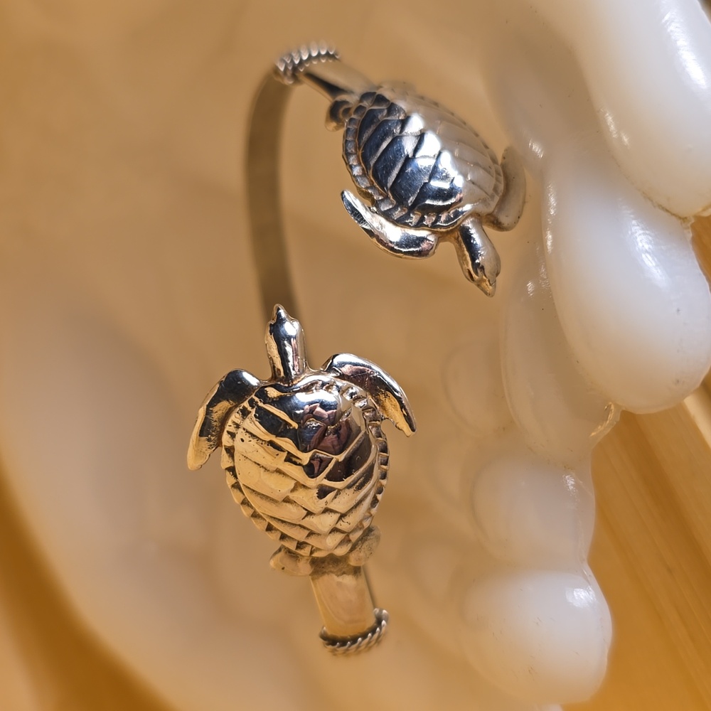 Eddie Chee Navajo Sterling Silver Sea Turtle Cuff Bracelet